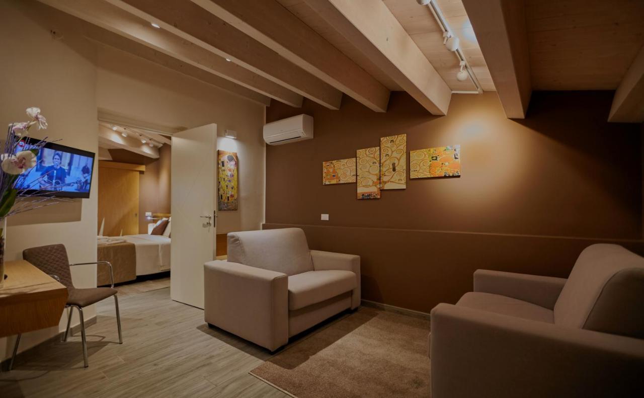 Hospitality Hotel Палермо Екстер'єр фото