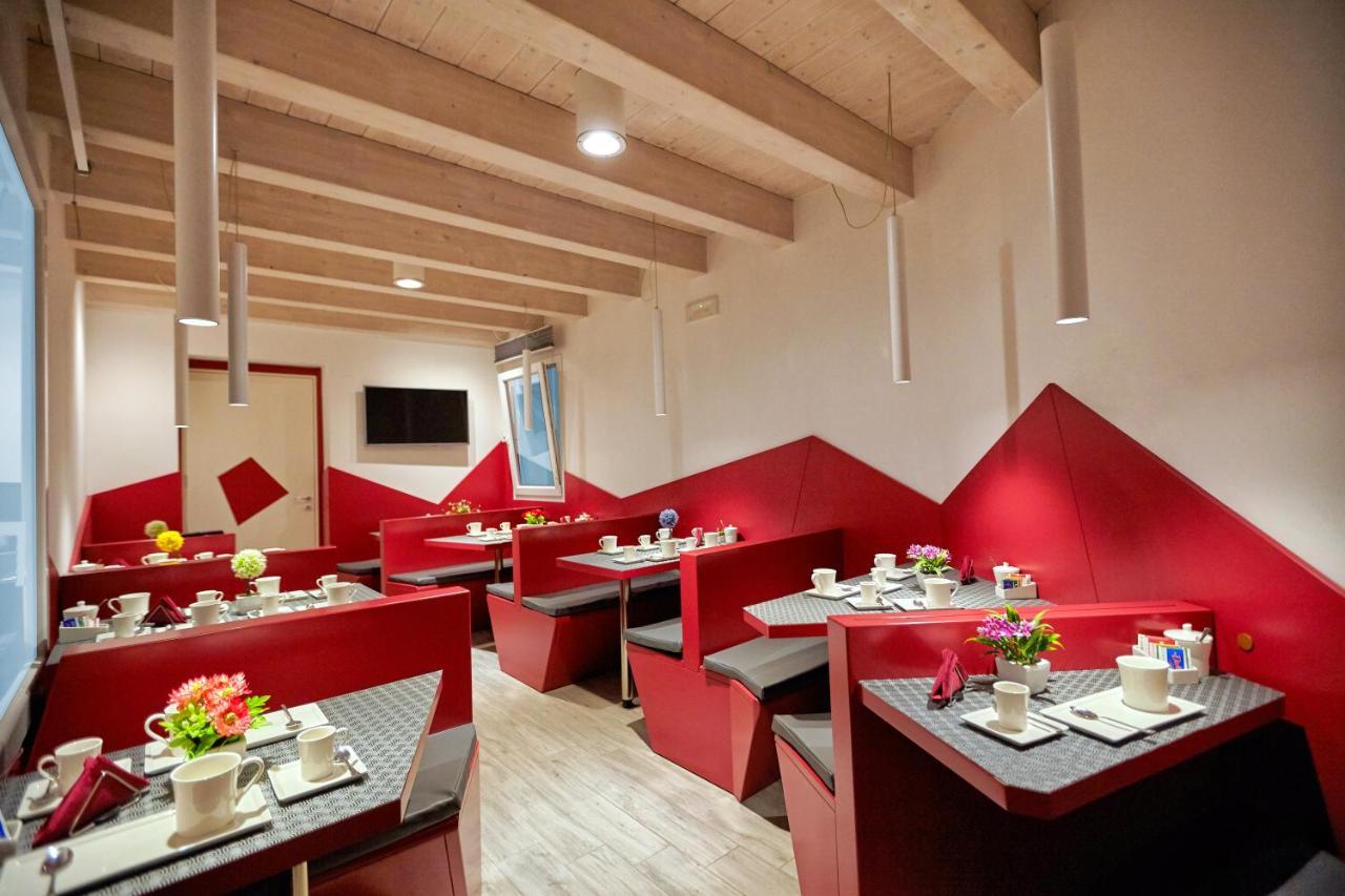 Hospitality Hotel Палермо Екстер'єр фото