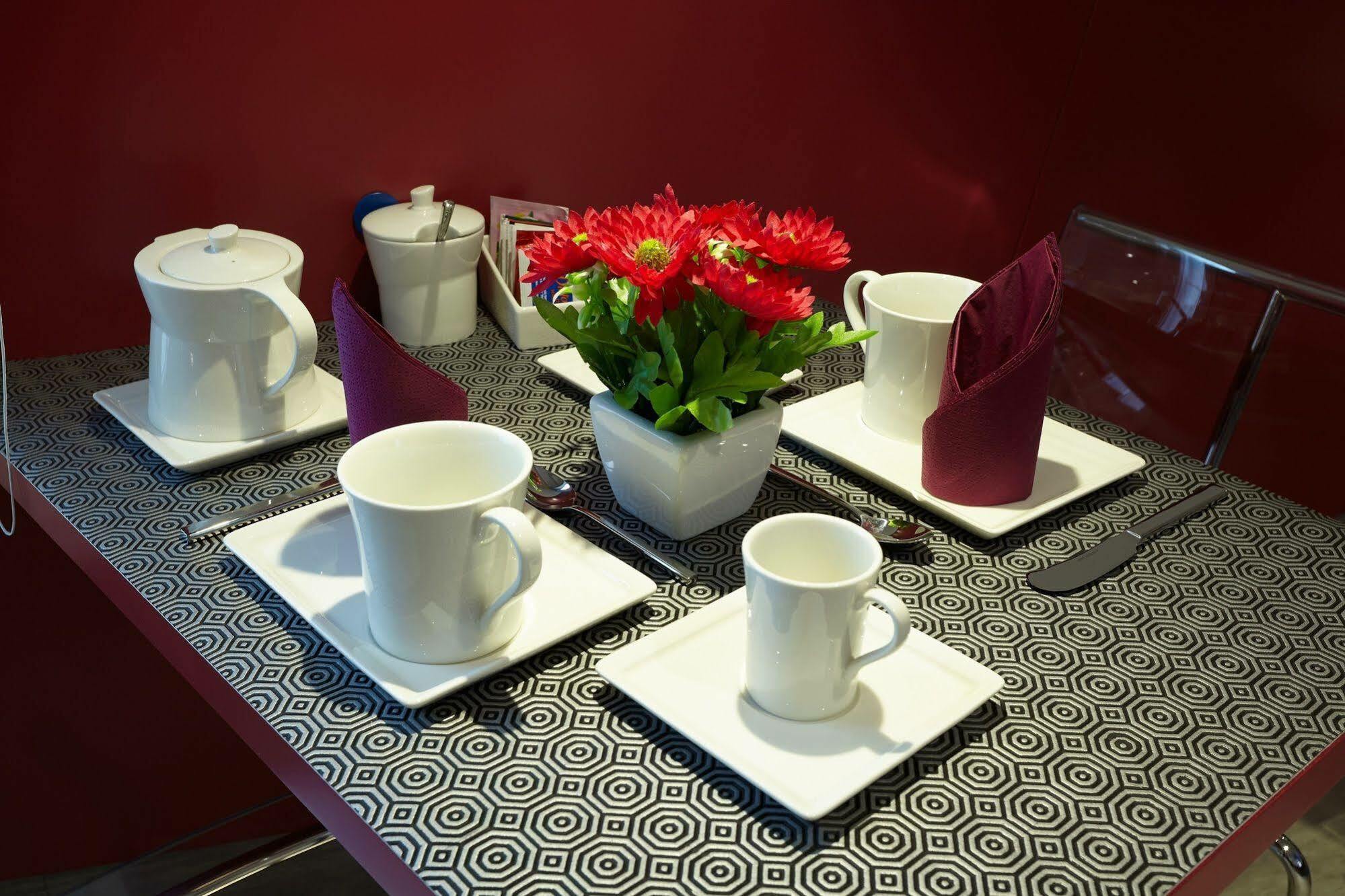 Hospitality Hotel Палермо Екстер'єр фото